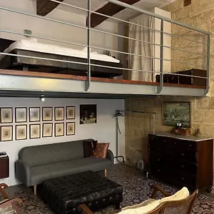 https://valletta-period-townhouse.qawrahotelsmalta.org
