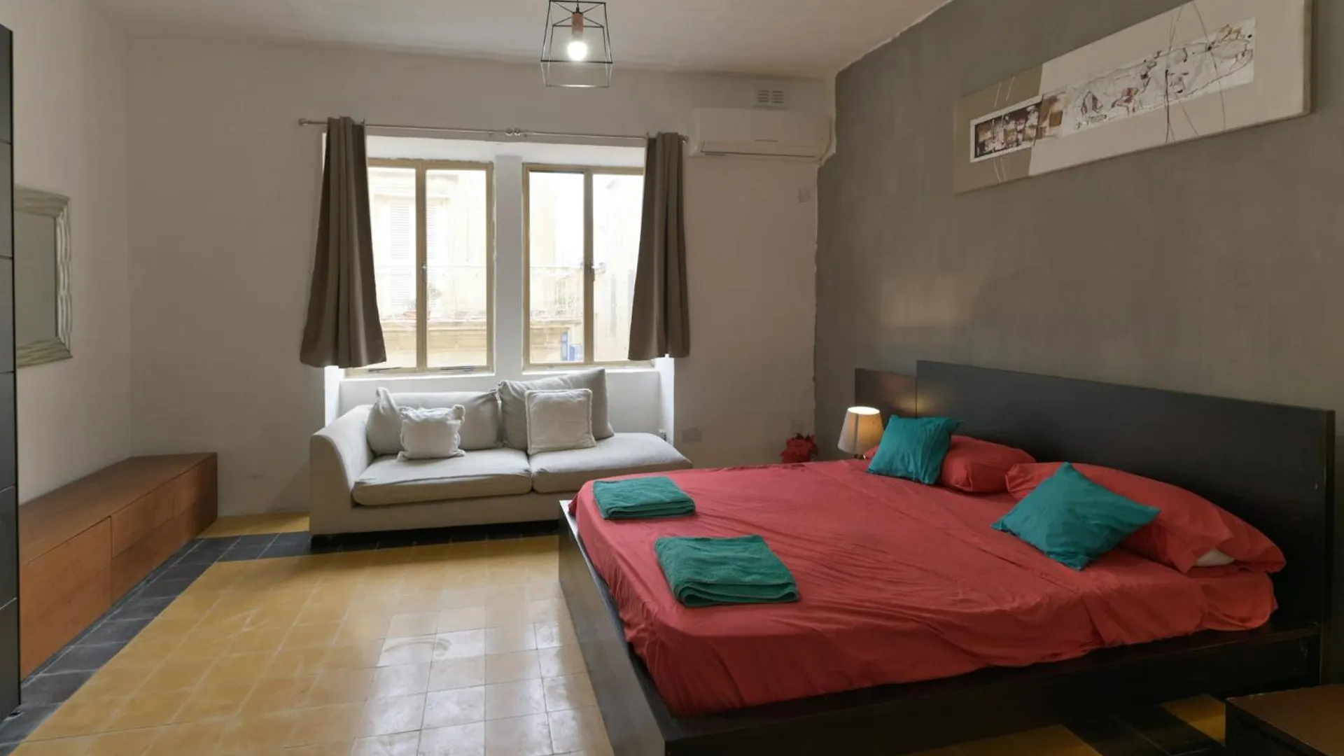 New 1 Bedroom Apartment In Valletta City Centre With Terrace And Views 0*,